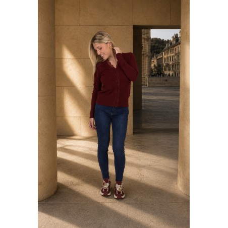 Gilet doux à dentelles bordeaux GABRIELA