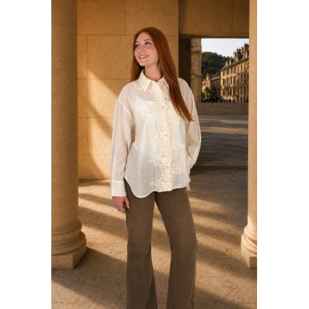 Chemise légère à relief de fleurs beige MARION