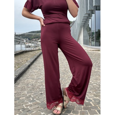Pantalon effet satiné à dentelles bordeaux Jennifer