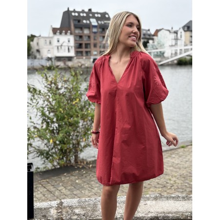 Robe courte à manches bouffantes brodées Bordeaux Christelle
