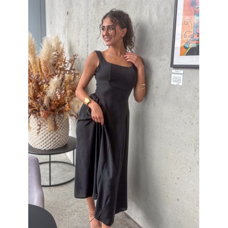Robe longue fluide et évasée noire ALICIA