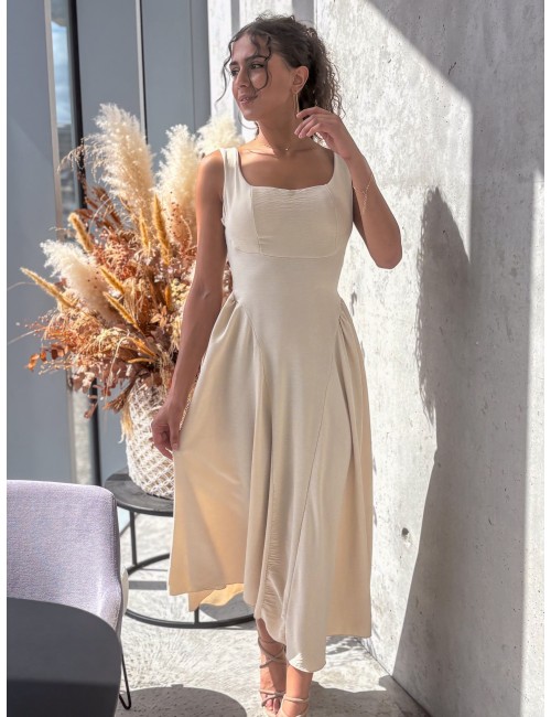 Robe longue fluide et évasée beige ALICIA