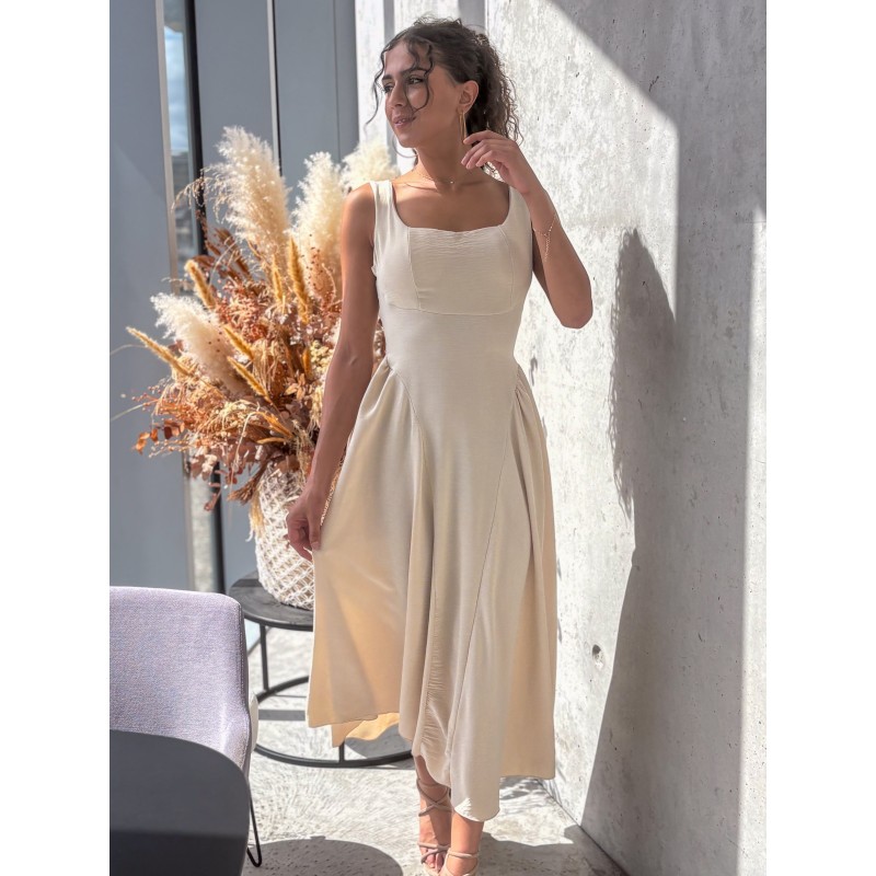 Robe longue fluide et évasée beige ALICIA