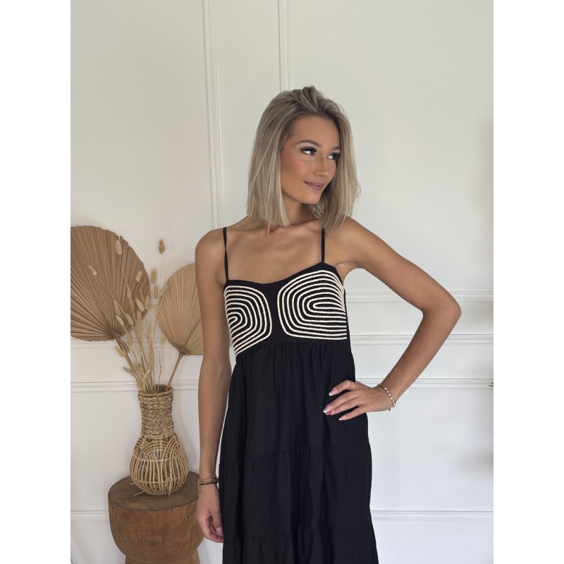 Robe courte brodée noir Rita